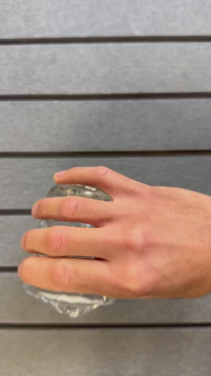 Video of a water spill drying fast on Trivelle diatomite stone