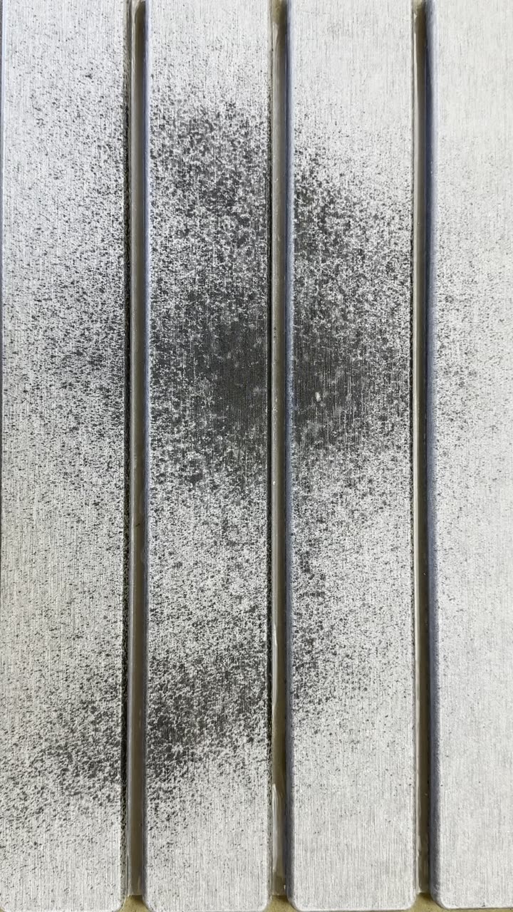 Trivelle stone mat absorbing water and drying within seconds